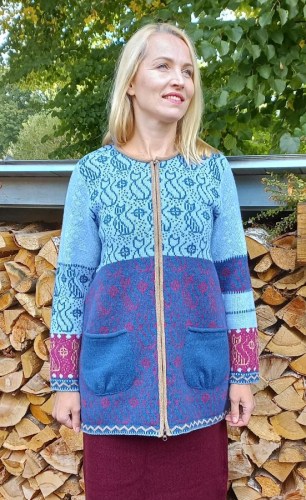 T-638 FF2 Woolen cardigan with cat pattern